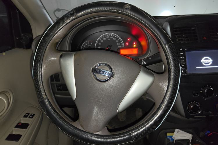 Used Nissan Sunny 2014 1.5XE Manual Comfort Edition Steering Wheel