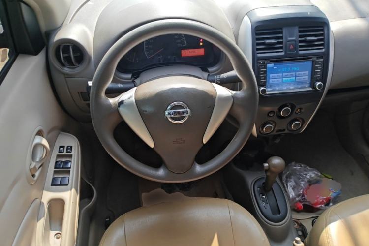 Used Nissan Sunny 2014 1.5XE CVT Elite Edition Steering Wheel