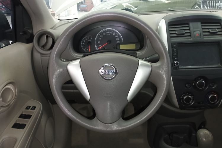 Used Nissan Sunny 2014 1.5XE Manual Comfort Edition Steering Wheel