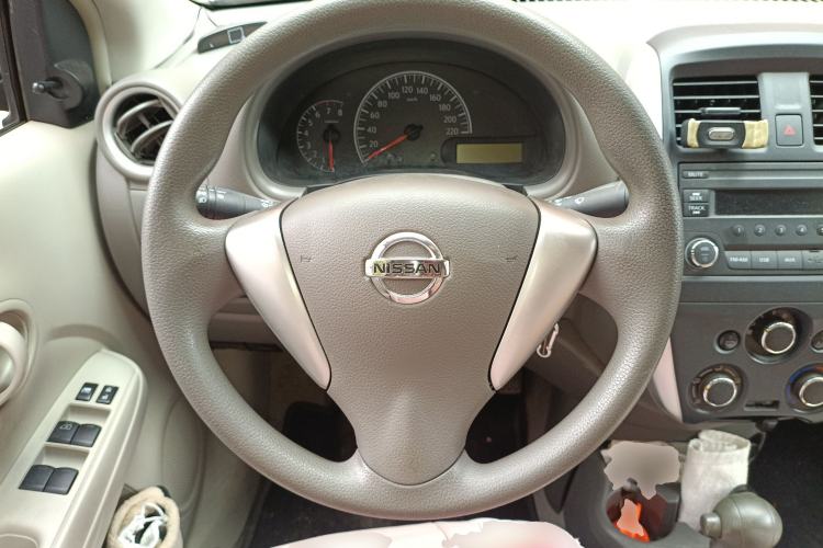 Used Nissan Sunny 2014 1.5XE CVT Comfort Edition Steering Wheel