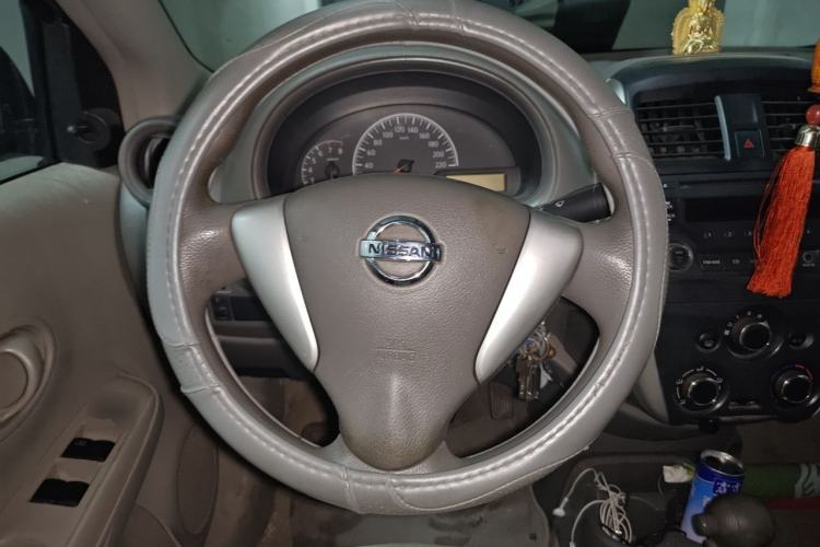 Used Nissan Sunny 2014 1.5XE CVT Comfort Edition Steering Wheel