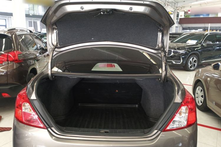 Used Nissan Sunny 2014 1.5XE Manual Comfort Edition Trunk
