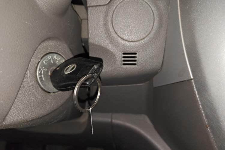 Used Nissan Sunny 2014 1.5XE Manual Comfort Edition Vehicle Key