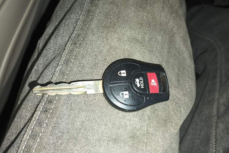Used Nissan Sunny 2014 1.5XE Manual Comfort Edition Vehicle Key