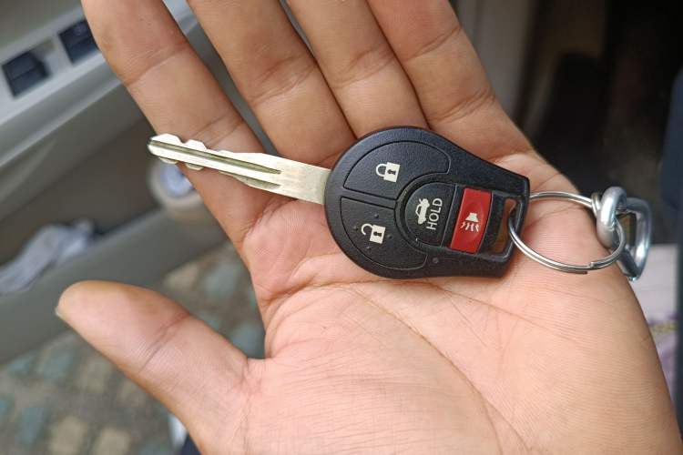 Used Nissan Sunny 2014 1.5XE CVT Comfort Edition Vehicle Key