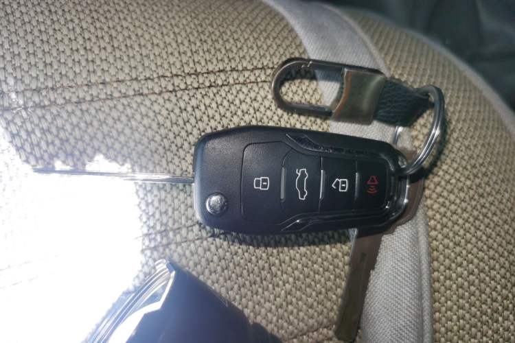Used Nissan Sunny 2014 1.5XE Manual Comfort Edition Vehicle Key