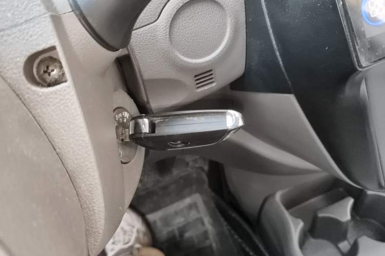 Used Nissan Sunny 2014 1.5XE Manual Comfort Edition Vehicle Key