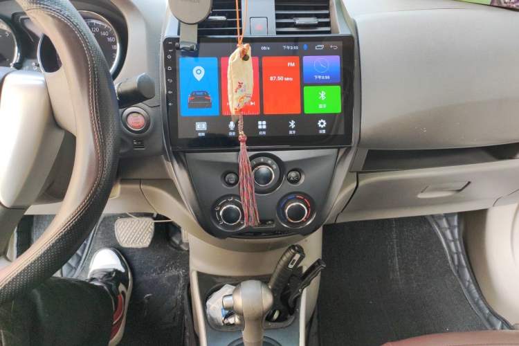 Used Nissan Sunny 2014 1.5XL CVT Luxury Edition Audio And AC Panel