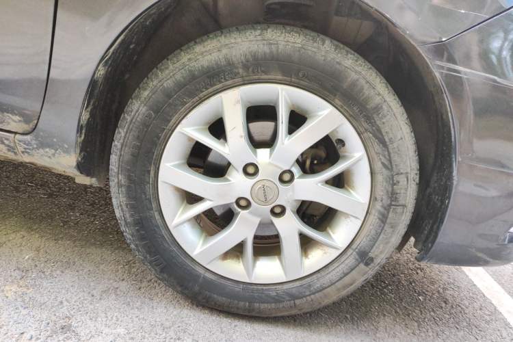 Used Nissan Sunny 2014 1.5XL CVT Luxury Edition Right Front Wheel Hub