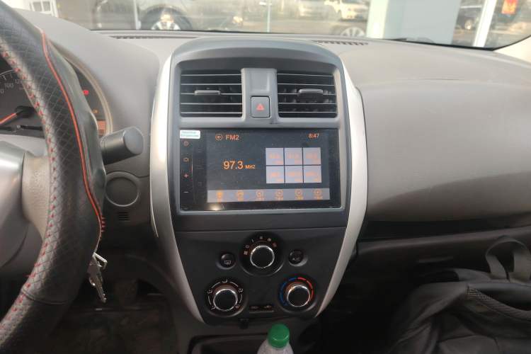 Used Nissan Sunny 2014 1.5XE Manual Elite Edition Audio And AC Panel