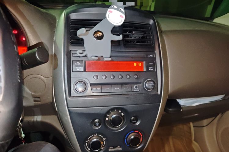 Used Nissan Sunny 2014 1.5XE Manual Comfort Edition Audio And AC Panel