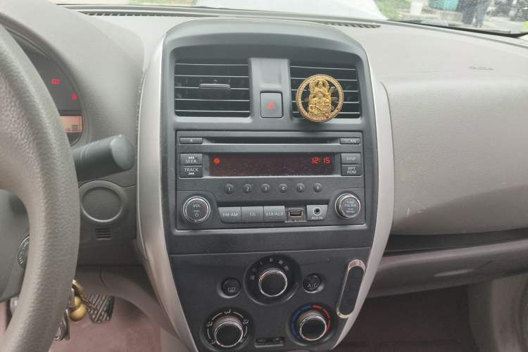 Used Nissan Sunny 2014 1.5XE Manual Elite Edition Audio And AC Panel