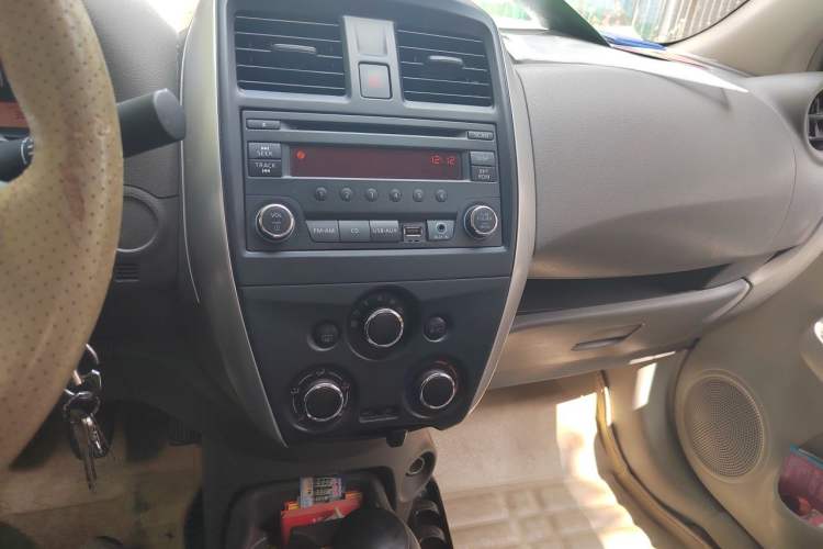 Used Nissan Sunny 2014 1.5XE Manual Comfort Edition Audio And AC Panel