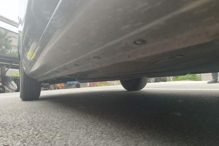 Used Nissan Sunny 2014 1.5XE Manual Elite Edition Chassis Front Right