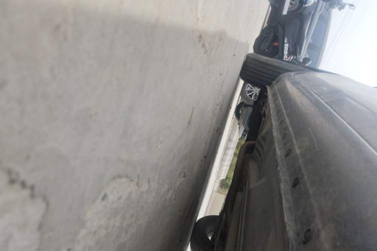 Used Nissan Sunny 2014 1.5XE Manual Elite Edition Chassis Front Right
