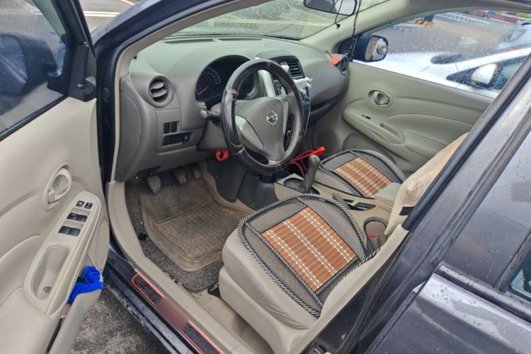 Used Nissan Sunny 2014 1.5XE Manual Comfort Edition Driver Seat
