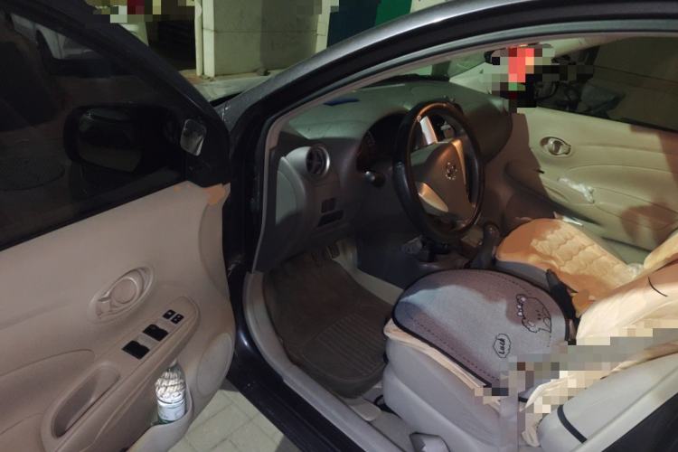 Used Nissan Sunny 2014 1.5XE Manual Comfort Edition Driver Seat