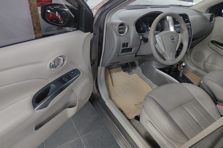 Used Nissan Sunny 2014 1.5XV CVT Prestige Edition Driver Seat