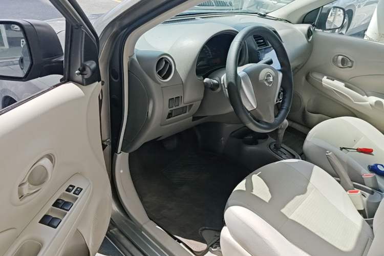 Used Nissan Sunny 2014 1.5XE CVT Comfort Edition Driver Seat