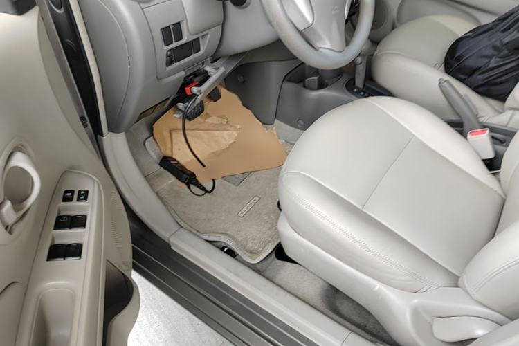 Used Nissan Sunny 2014 1.5XE CVT Comfort Edition Driver Seat