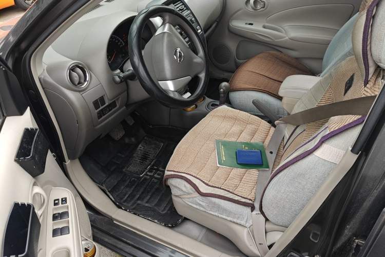 Used Nissan Sunny 2014 1.5XE CVT Elite Edition Driver Seat