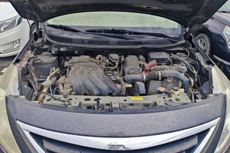 Used Nissan Sunny 2014 1.5XE Manual Comfort Edition Engine Bay