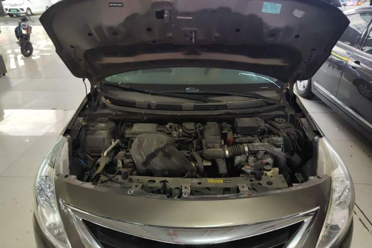 Used Nissan Sunny 2014 1.5XE CVT Elite Edition Engine Bay