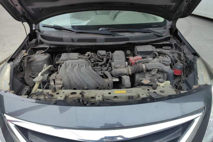 Used Nissan Sunny 2014 1.5XE CVT Elite Edition Engine Bay