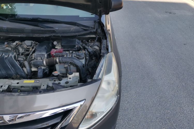 Used Nissan Sunny 2014 1.5XE Manual Elite Edition Engine Bay Left