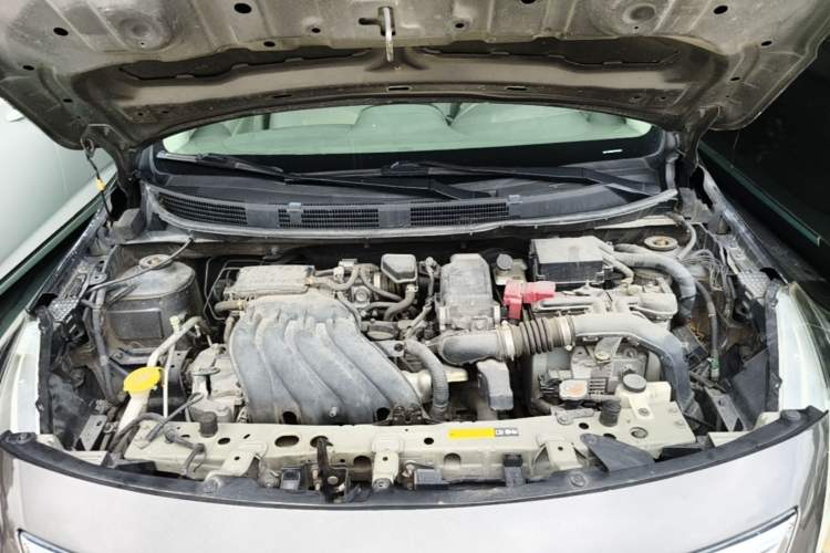 Used Nissan Sunny 2014 1.5XE CVT Elite Edition Engine Bay