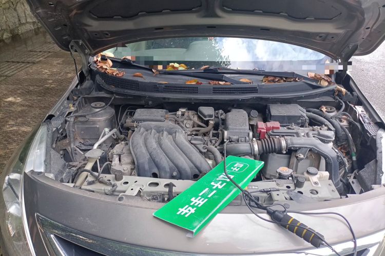 Used Nissan Sunny 2014 1.5XE Manual Elite Edition Engine Bay Right