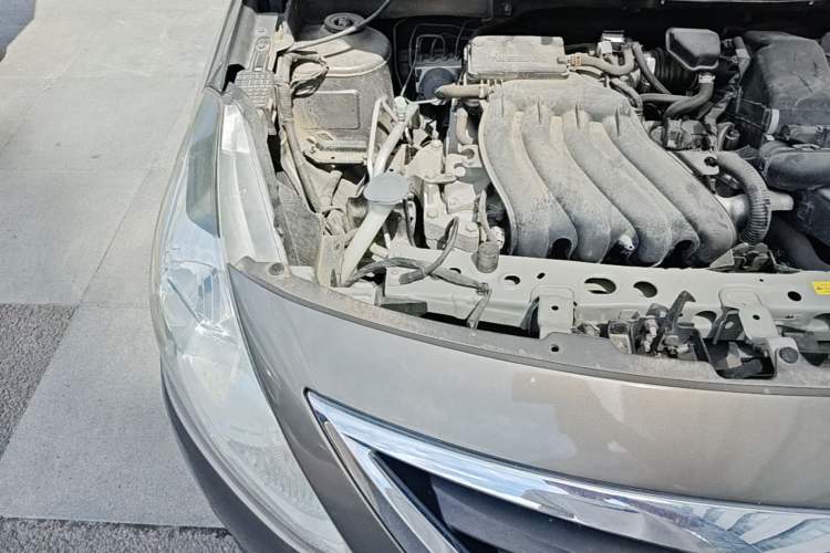 Used Nissan Sunny 2014 1.5XE CVT Comfort Edition Engine Bay Right
