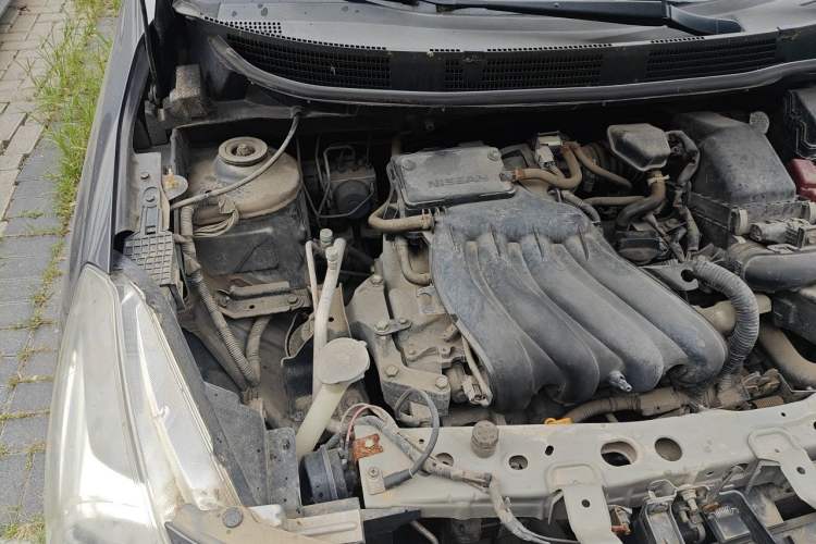 Used Nissan Sunny 2014 1.5XE CVT Elite Edition Engine Bay Right