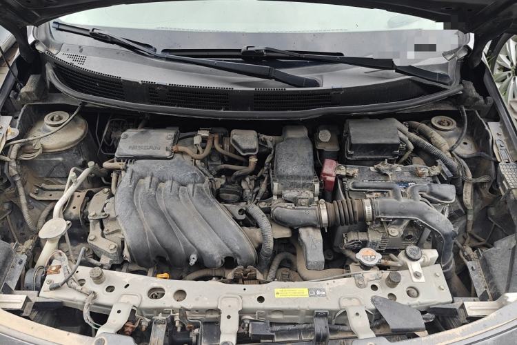 Used Nissan Sunny 2014 1.5XE CVT Elite Edition Engine Bay