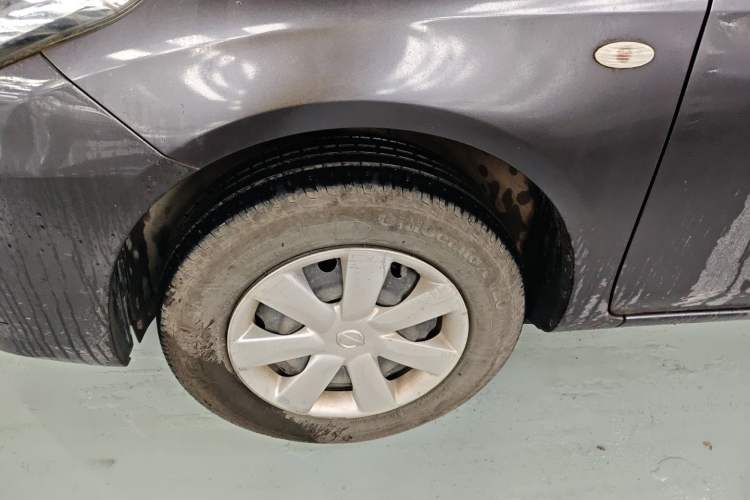 Used Nissan Sunny 2014 1.5XE Manual Comfort Edition Exterior 4