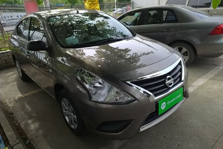 Used Nissan Sunny 2014 1.5XE Manual Elite Edition Front Right 45 Deg