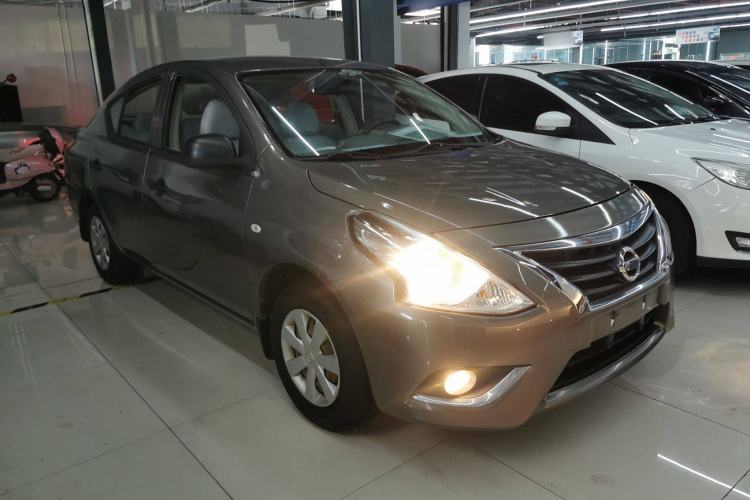 Used Nissan Sunny 2014 1.5XE Manual Comfort Edition Front Right 45 Deg