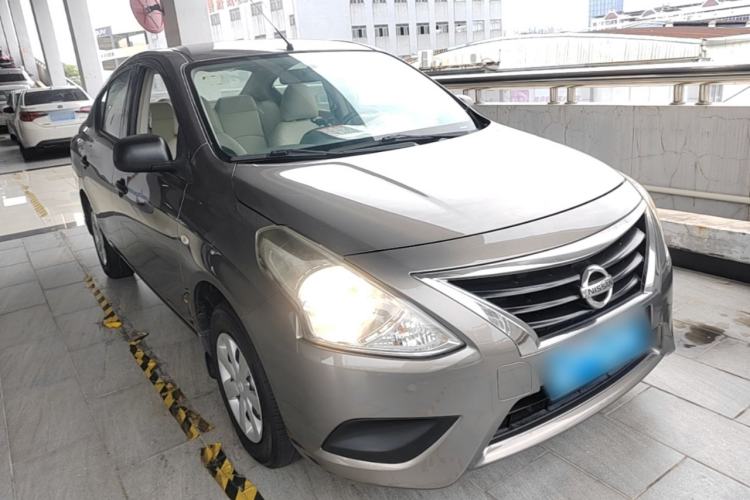Used Nissan Sunny 2014 1.5XE CVT Comfort Edition Front Right 45 Deg