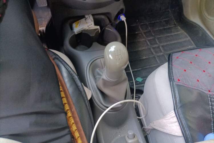 Used Nissan Sunny 2014 1.5XE Manual Elite Edition Gear Lever