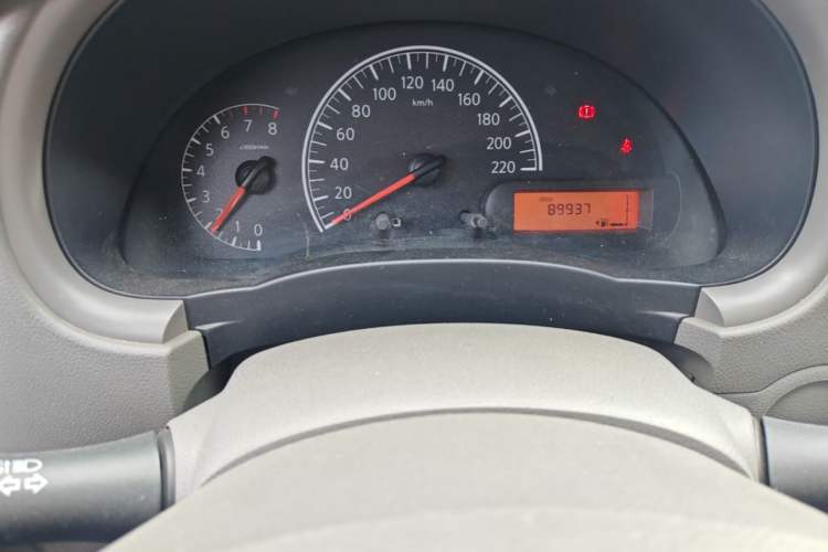 Used Nissan Sunny 2014 1.5XE Manual Comfort Edition Instrument Cluster