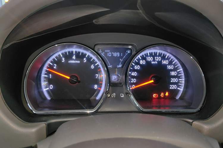 Used Nissan Sunny 2014 1.5XV CVT Prestige Edition Instrument Cluster