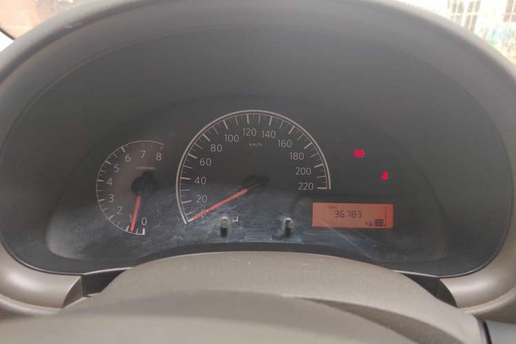 Used Nissan Sunny 2014 1.5XE Manual Comfort Edition Instrument Cluster
