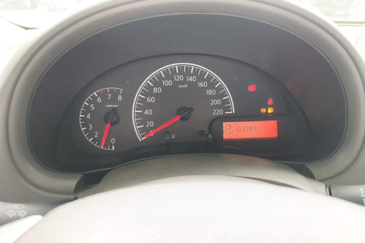 Used Nissan Sunny 2014 1.5XE CVT Elite Edition Instrument Cluster
