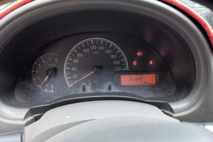 Used Nissan Sunny 2014 1.5XE Manual Comfort Edition Instrument Cluster