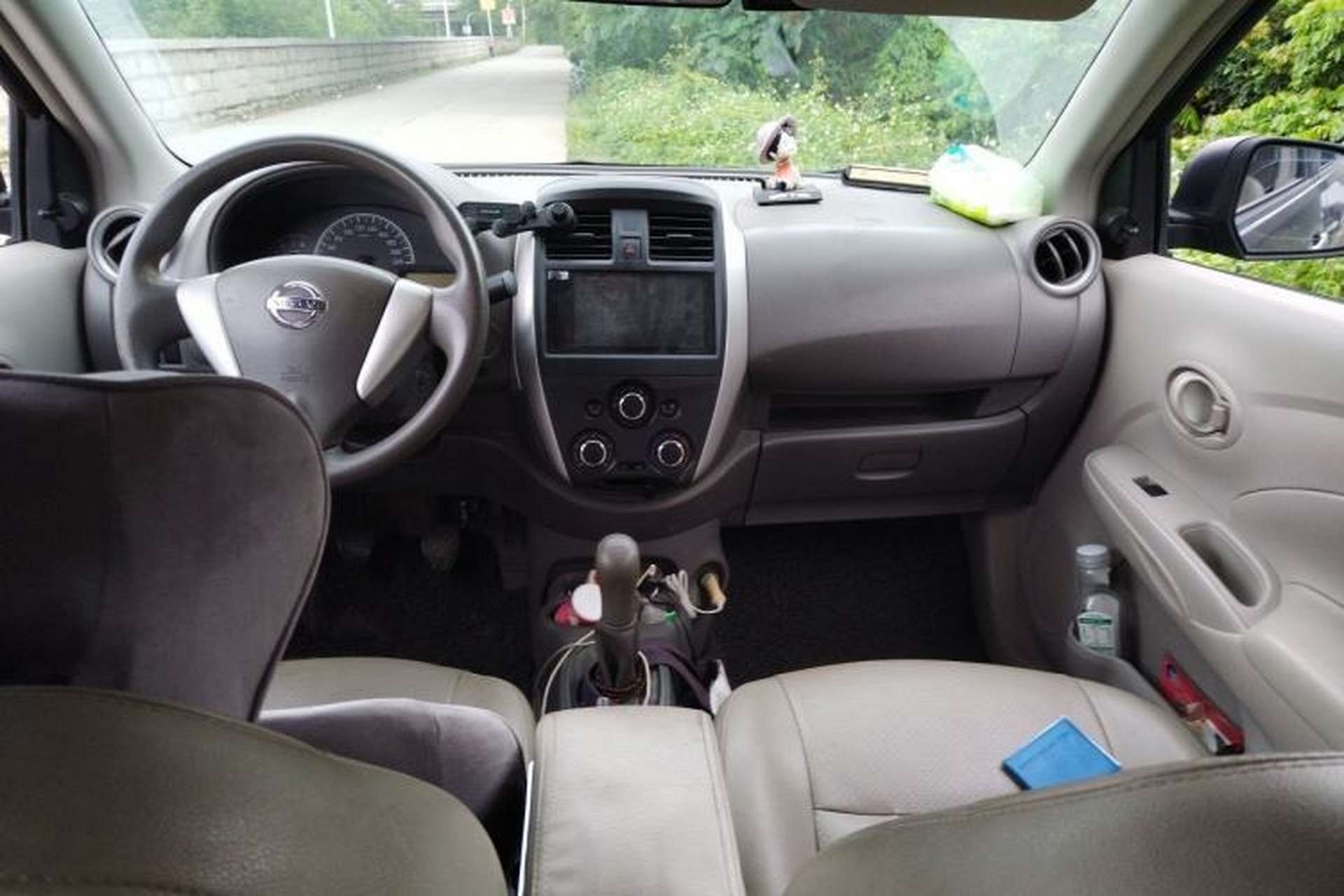 Used Nissan Sunny 2014 1.5XE Manual Comfort Edition Interior 2
