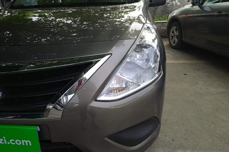 Used Nissan Sunny 2014 1.5XE Manual Elite Edition Left Front Headlight