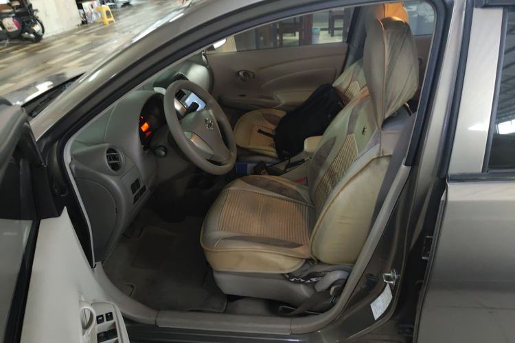 Used Nissan Sunny 2014 1.5XE CVT Elite Edition Left Front Seat