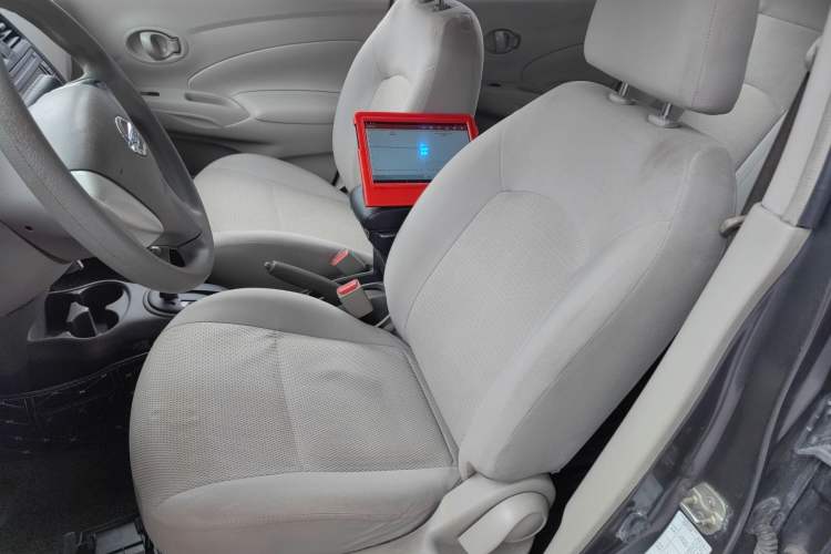 Used Nissan Sunny 2014 1.5XE CVT Elite Edition Left Front Seat