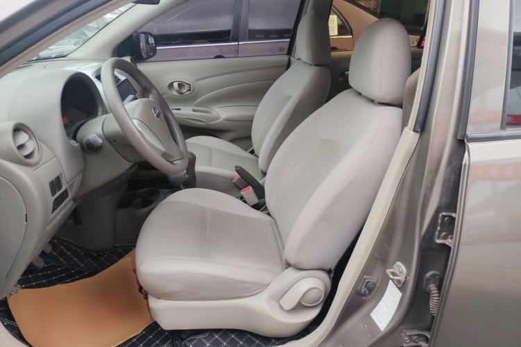 Used Nissan Sunny 2014 1.5XE Manual Comfort Edition Left Front Seat