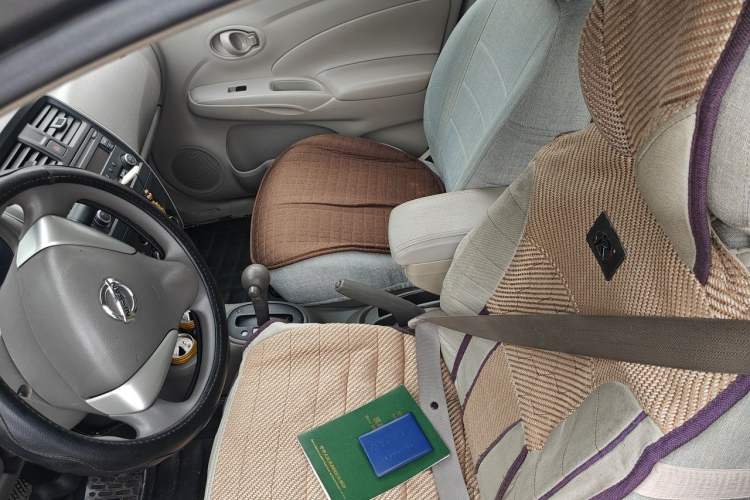 Used Nissan Sunny 2014 1.5XE CVT Elite Edition Left Front Seat